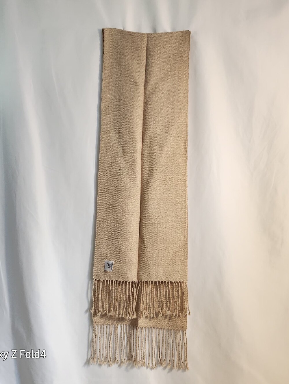 HECHO A MANO Lightweight Cream Scarf - Classic Fringe